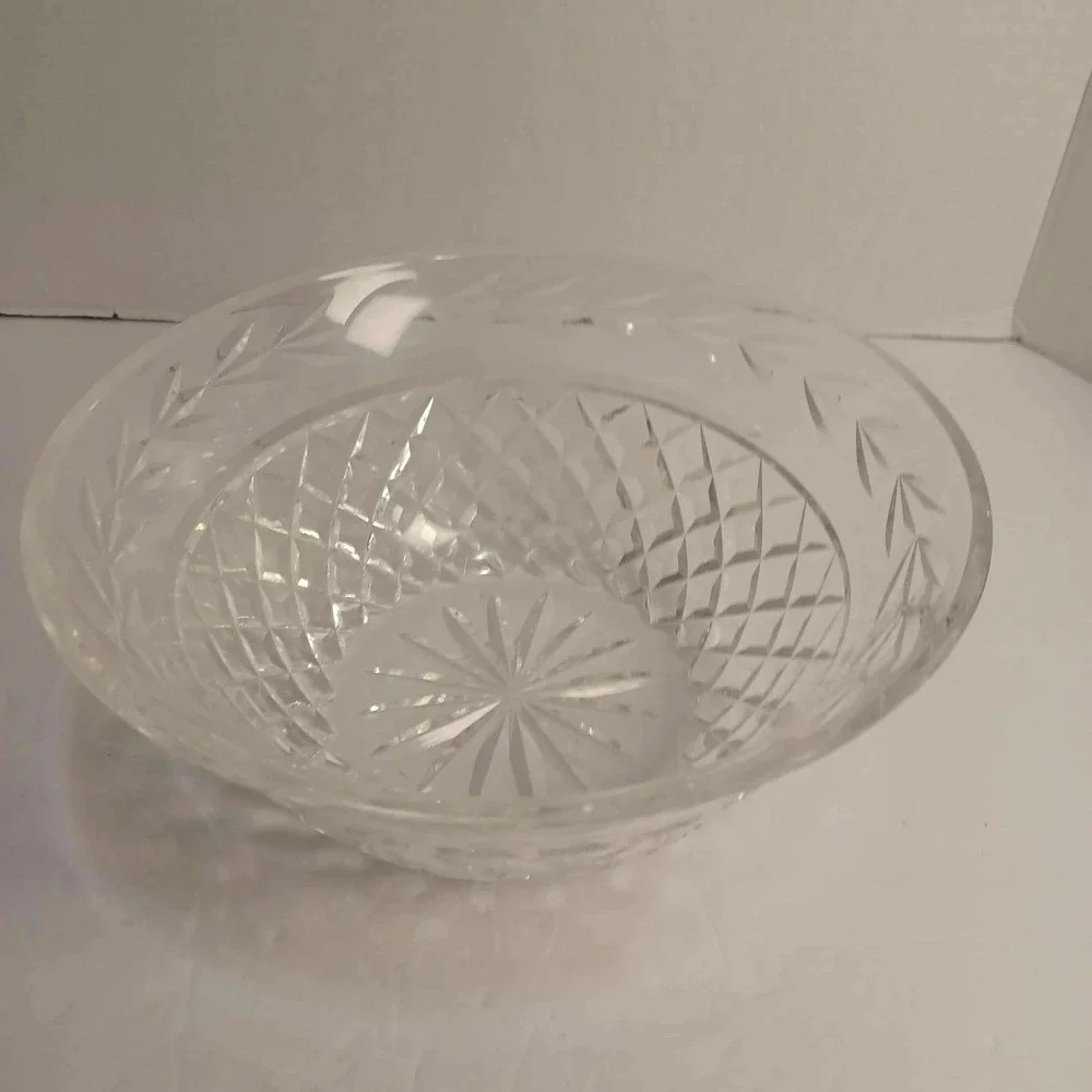 Vintage Lead Crystal Bowl Cut Glass Diamond Leaf Design Centerpiece Serving Bowl